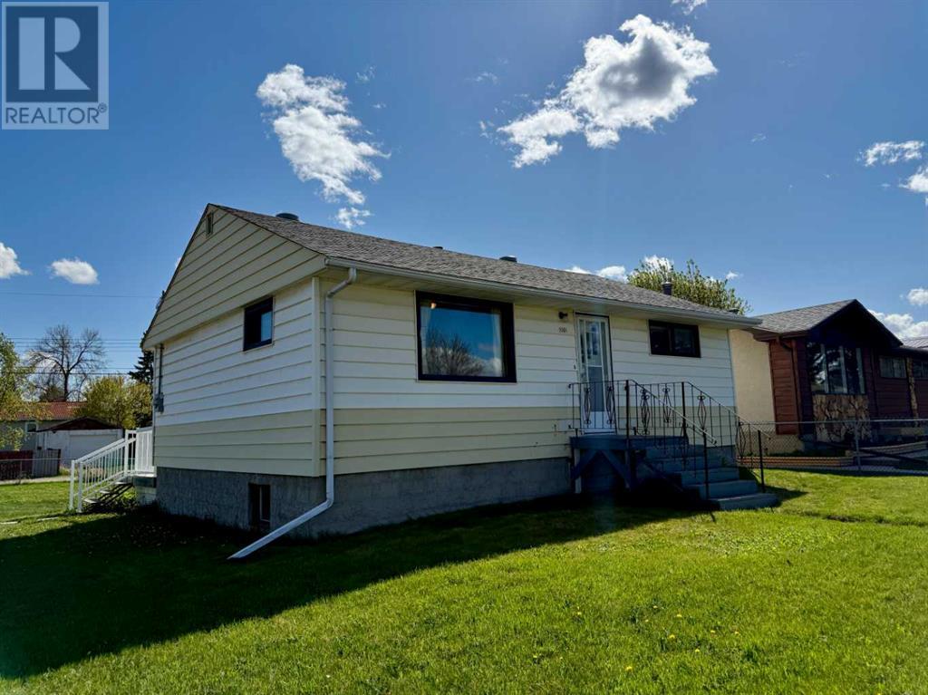 5101 58 Ave, Ponoka, Alberta
