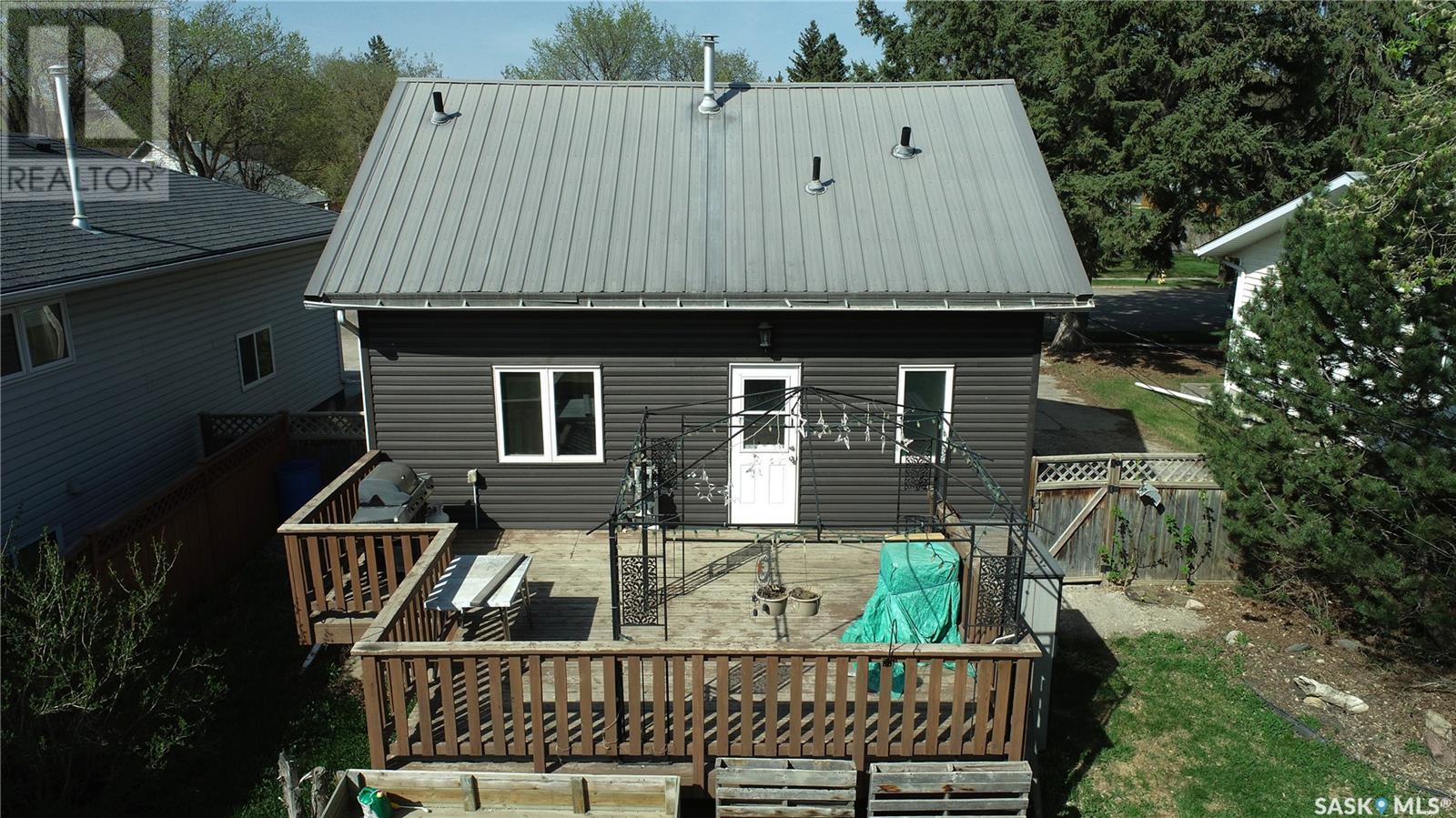 315 Mcleod Avenue E, Melfort, Saskatchewan  S0E 1A0 - Photo 3 - SK005210