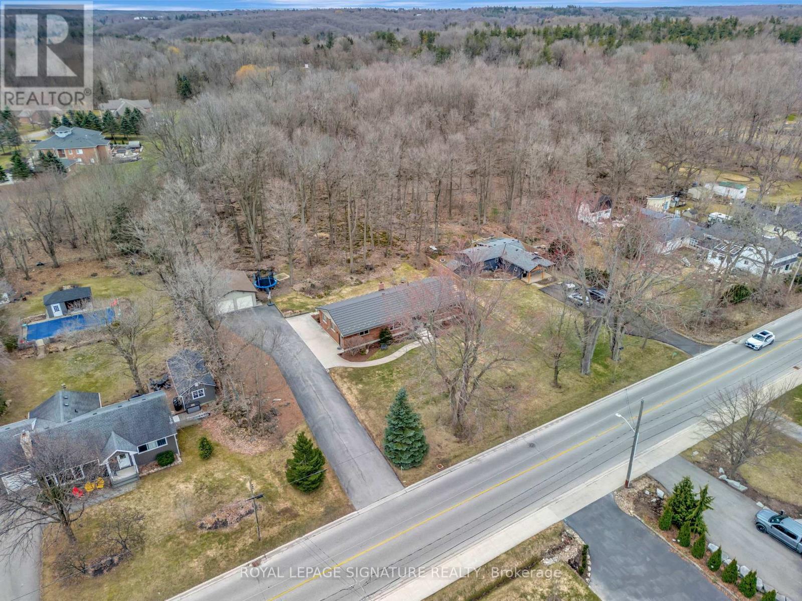 Property at 2044 KILBRIDE STREET image 3