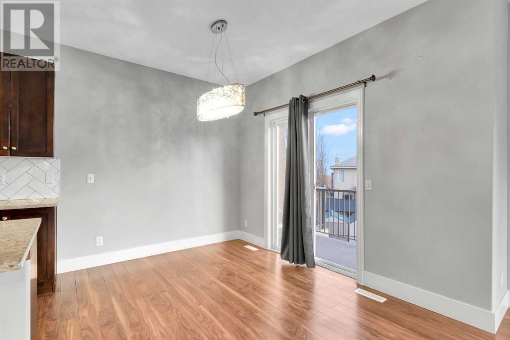 197 Royal Crest View Nw, Calgary, Alberta  T3G 5W4 - Photo 7 - A2201464