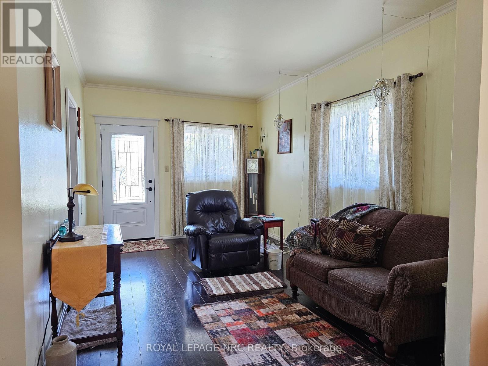 58 Christmas Street, Port Colborne, Ontario  L3K 1M5 - Photo 15 - X12140172