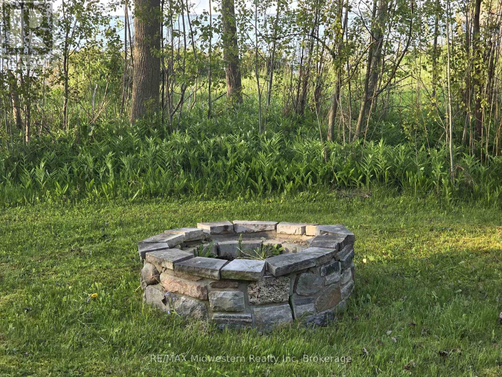 467 Bruce Road 13 Road, Native Leased Lands, Ontario  N0H 2L0 - Photo 10 - X12140181