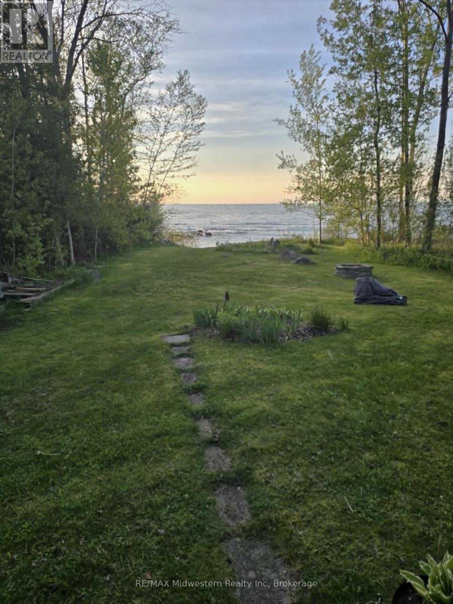 467 Bruce Road 13 Road, Native Leased Lands, Ontario  N0H 2L0 - Photo 11 - X12140181
