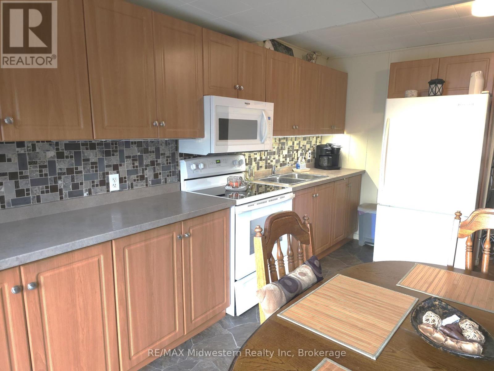 467 Bruce Road 13 Road, Native Leased Lands, Ontario  N0H 2L0 - Photo 21 - X12140181
