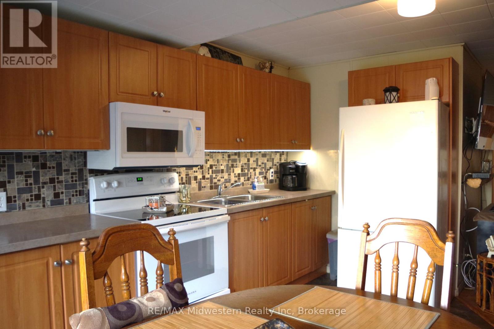 467 Bruce Road 13 Road, Native Leased Lands, Ontario  N0H 2L0 - Photo 23 - X12140181