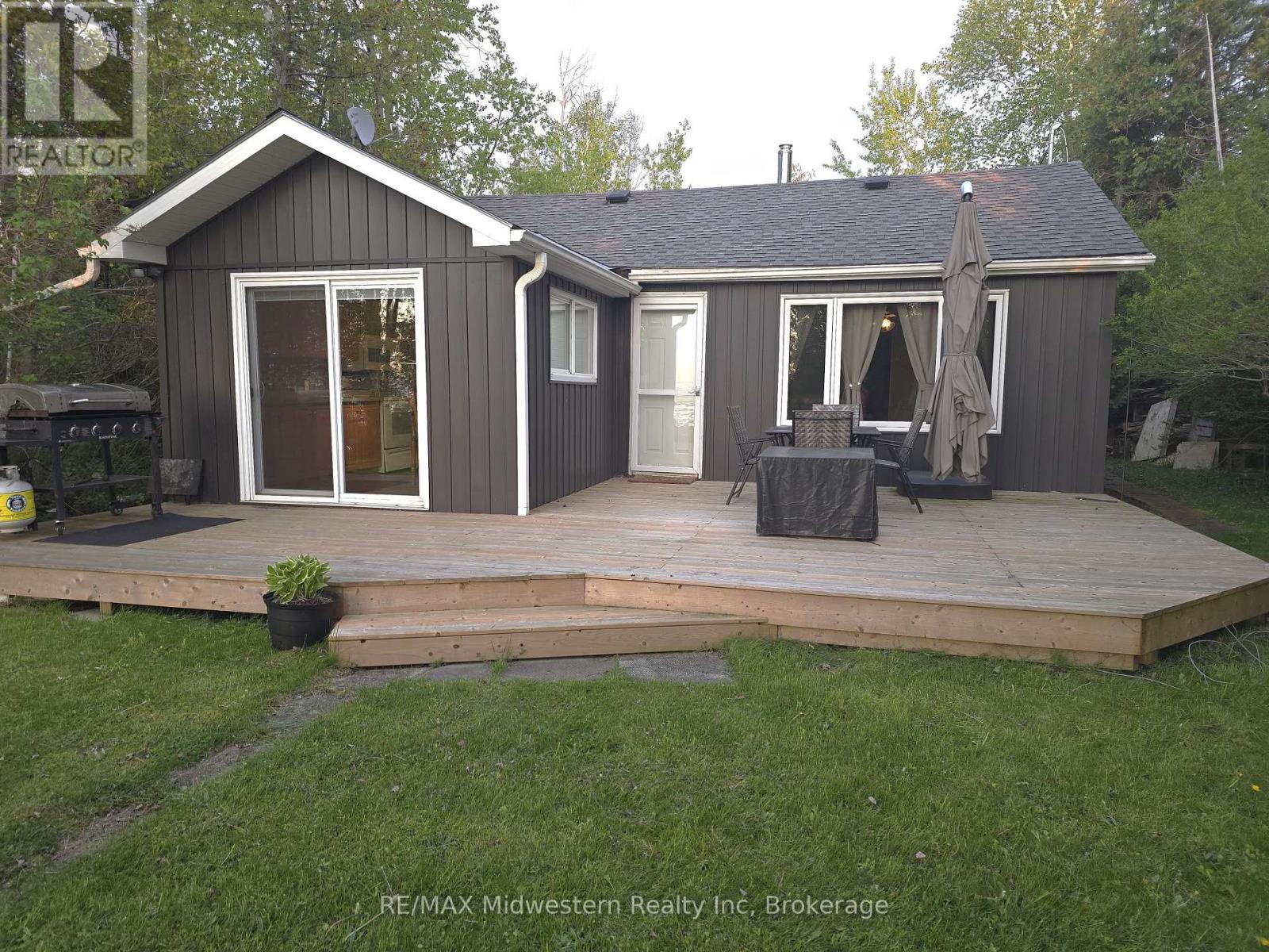 467 Bruce Road 13 Road, Native Leased Lands, Ontario  N0H 2L0 - Photo 4 - X12140181