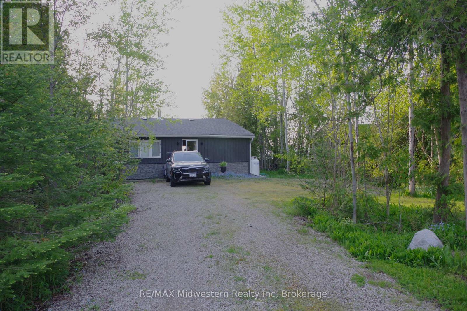 467 Bruce Road 13 Road, Native Leased Lands, Ontario  N0H 2L0 - Photo 5 - X12140181