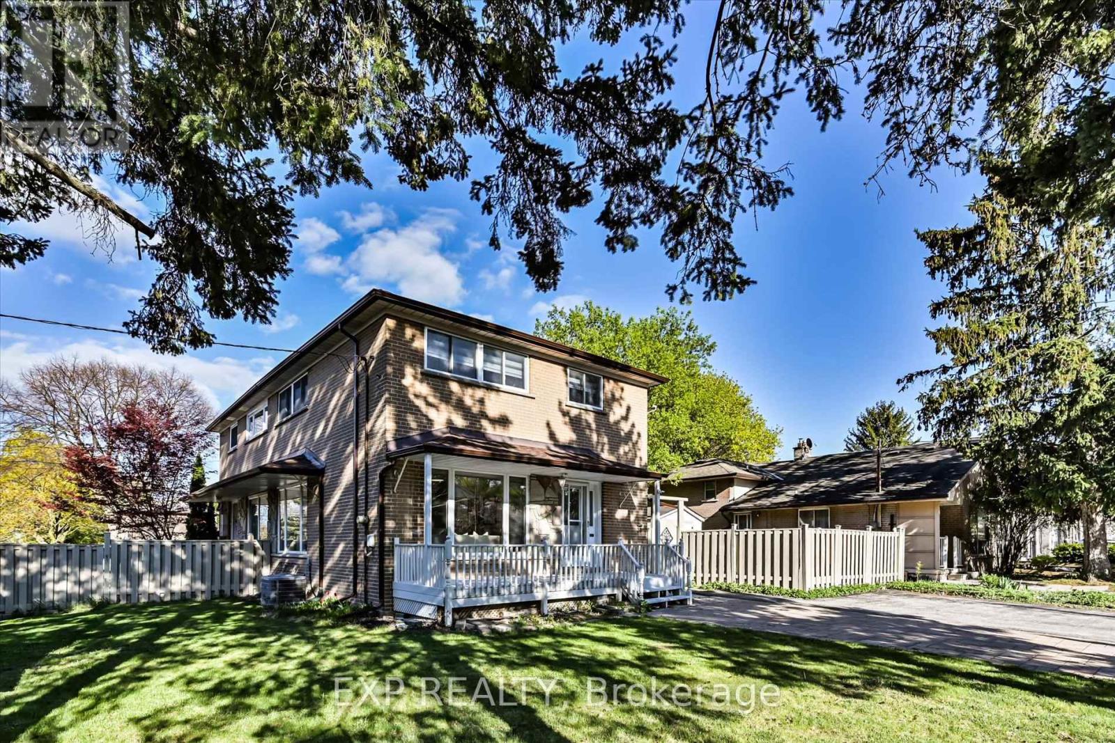 38 Logandale Road, Toronto, Ontario  M2N 4H4 - Photo 3 - C12140176
