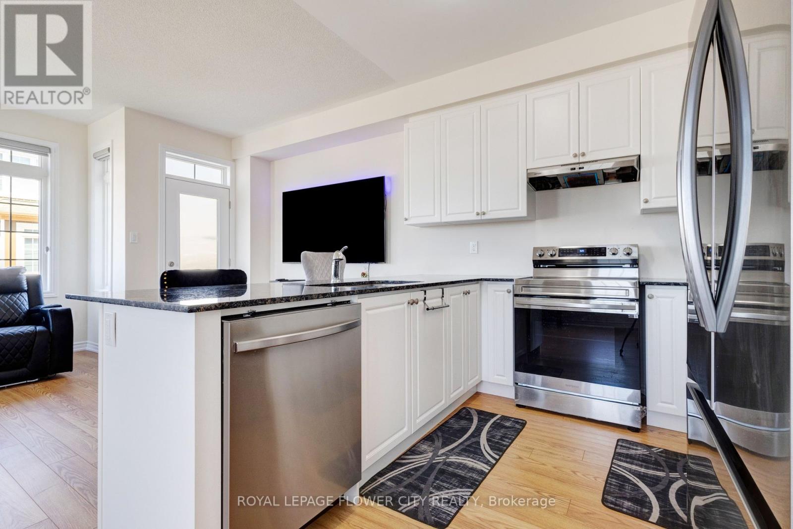 11 Conboy Drive, Erin, Ontario  N0B 1T0 - Photo 9 - X12138891