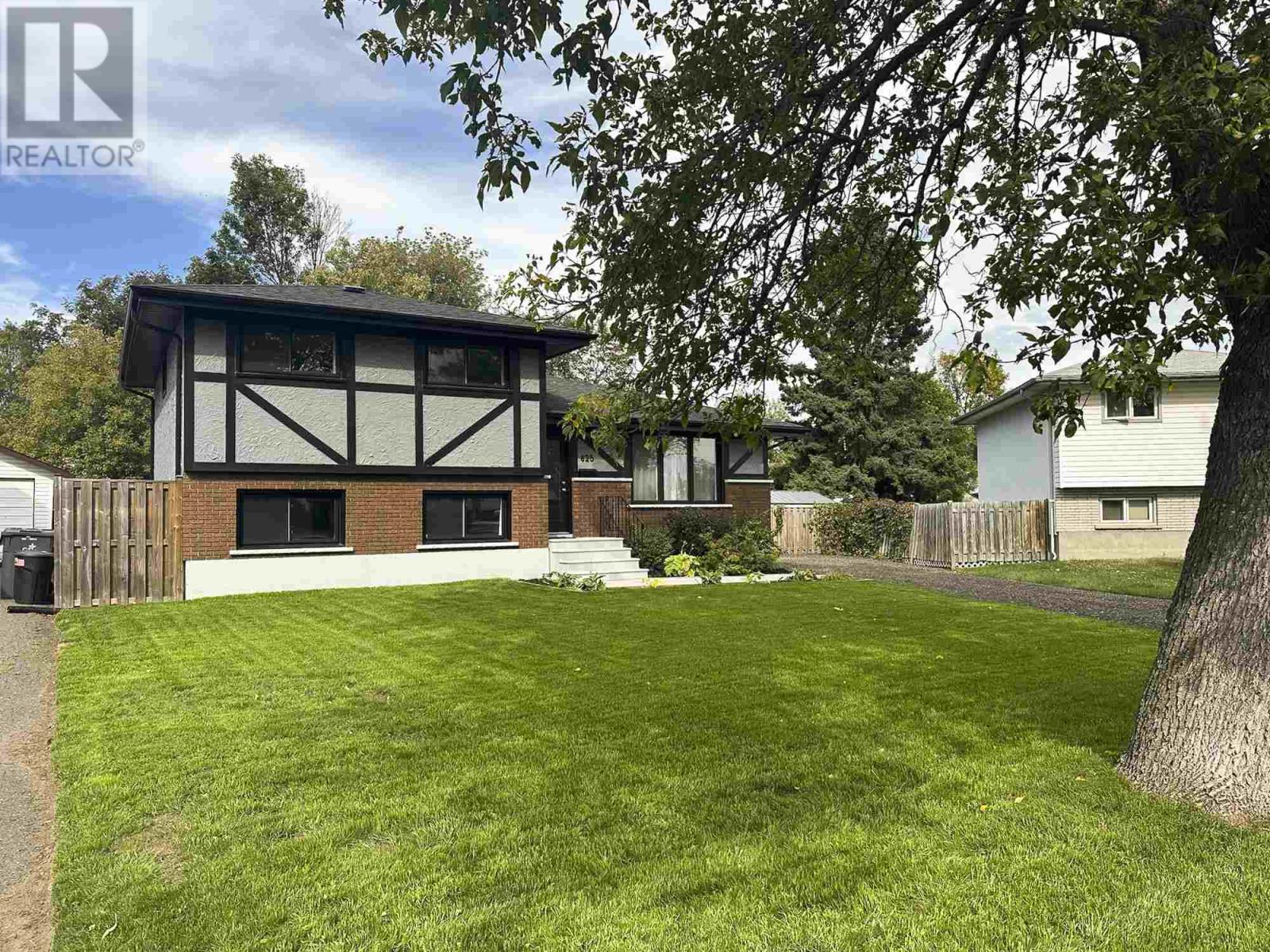 Property at 625 Redwood AVE image 5