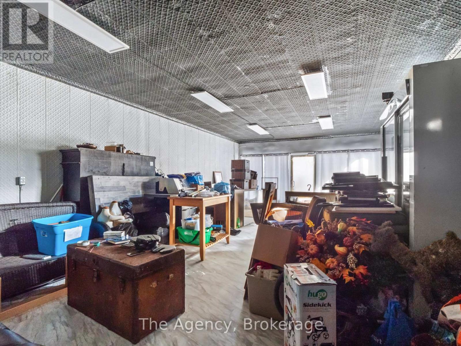 55 Chapel Street S, Thorold (Thorold Downtown), Ontario  L2V 2C7 - Photo 8 - X12140182