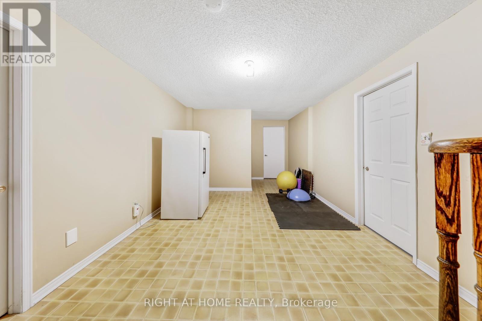 4341 Idlewilde Crescent, Mississauga, Ontario  L5M 4E2 - Photo 38 - W12132538