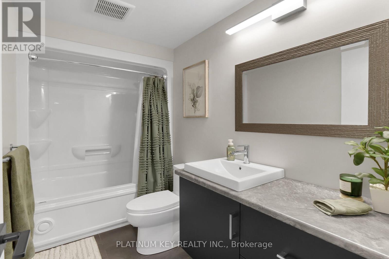 71 Clara Crescent, Chatham-Kent (Chatham), Ontario  N7M 0R8 - Photo 26 - X12044283