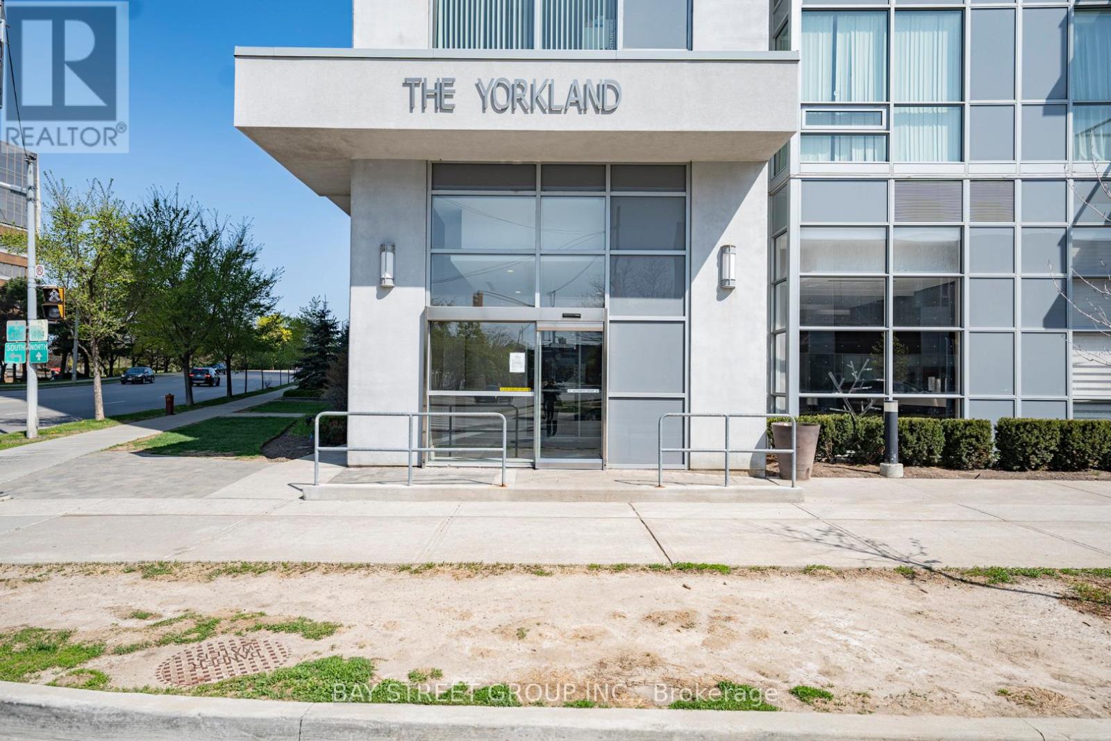 Property at 1404 - 275 YORKLAND ROAD image 4