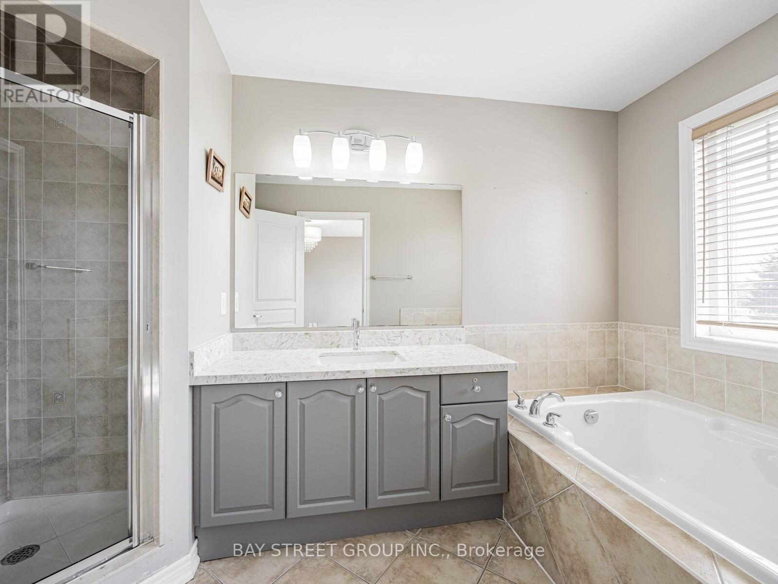 22 Windrow Street, Richmond Hill (Jefferson), Ontario  L4E 0C1 - Photo 16 - N12140186