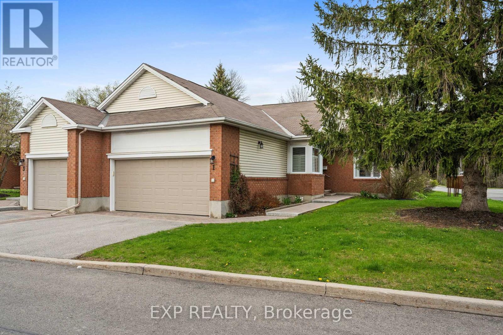 Property at 1 HEATHER GLEN COURT image 2