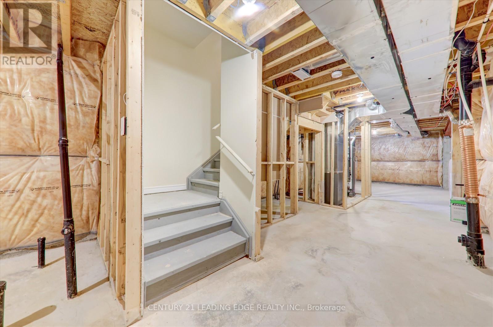 9 Molnar Crescent, Brantford, Ontario  N3T 0X3 - Photo 38 - X12140201
