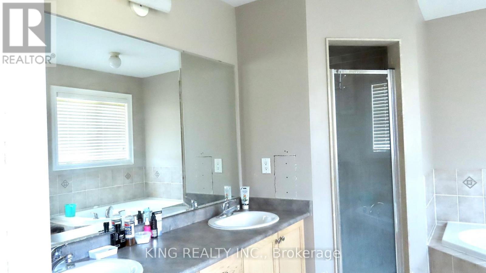 34 Lynnvalley Crescent, Brampton, Ontario  L6P 2E1 - Photo 11 - W12123076