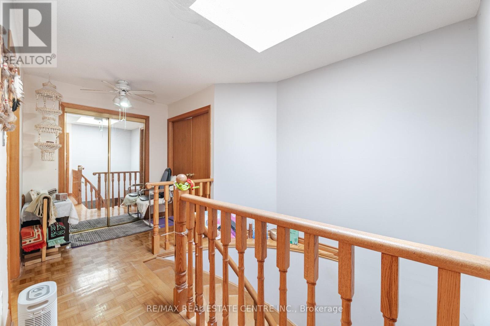 262 Boxmoor Place, Mississauga, Ontario  L5B 3L4 - Photo 23 - W12085184