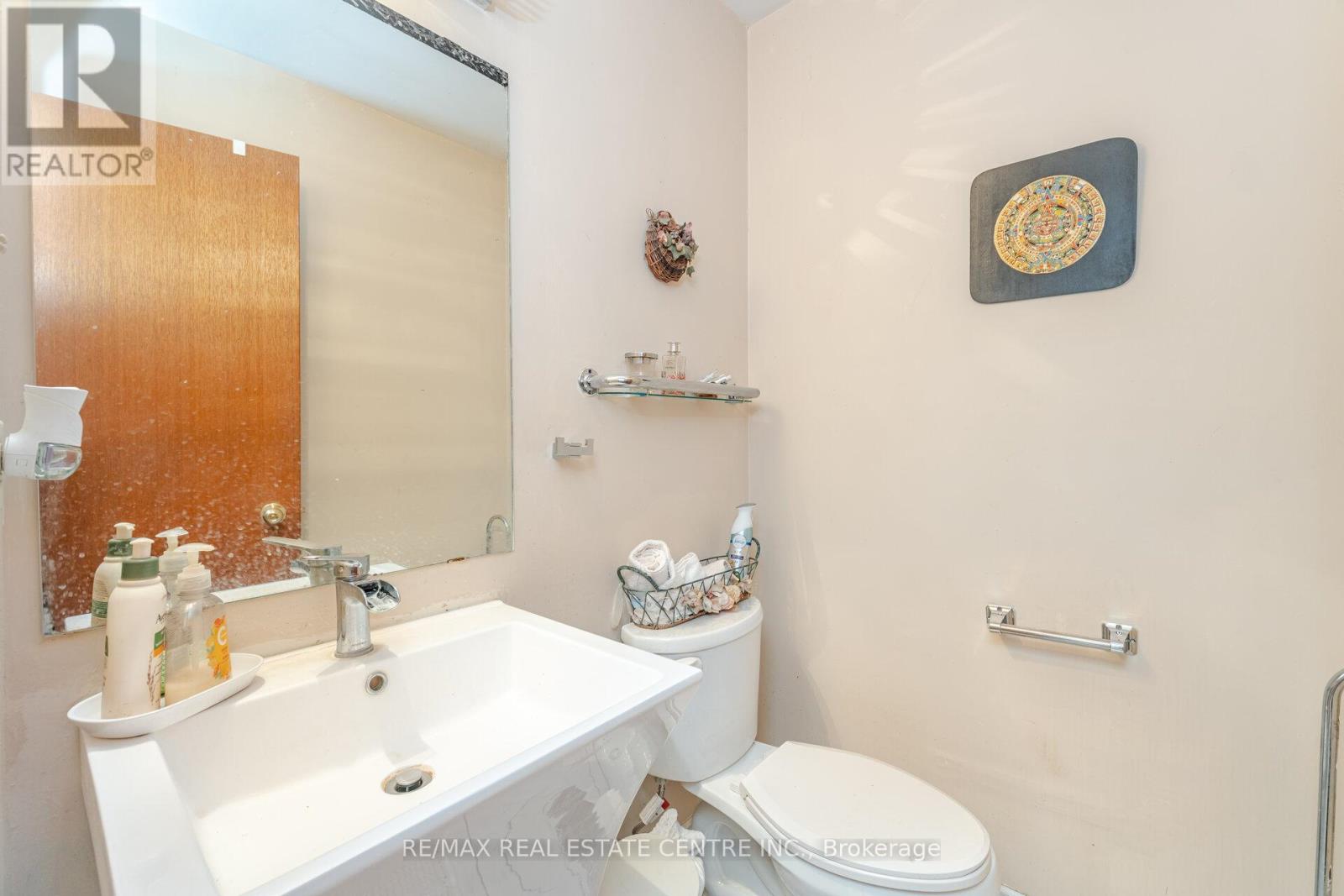 262 Boxmoor Place, Mississauga, Ontario  L5B 3L4 - Photo 21 - W12085184
