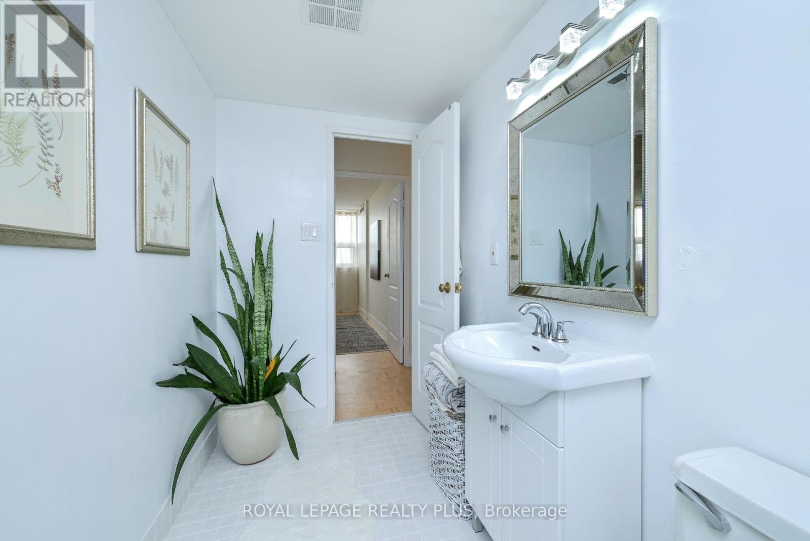 2306 - 8 Lisa Street, Brampton (Queen Street Corridor), Ontario  L6T 4S6 - Photo 18 - W12140231