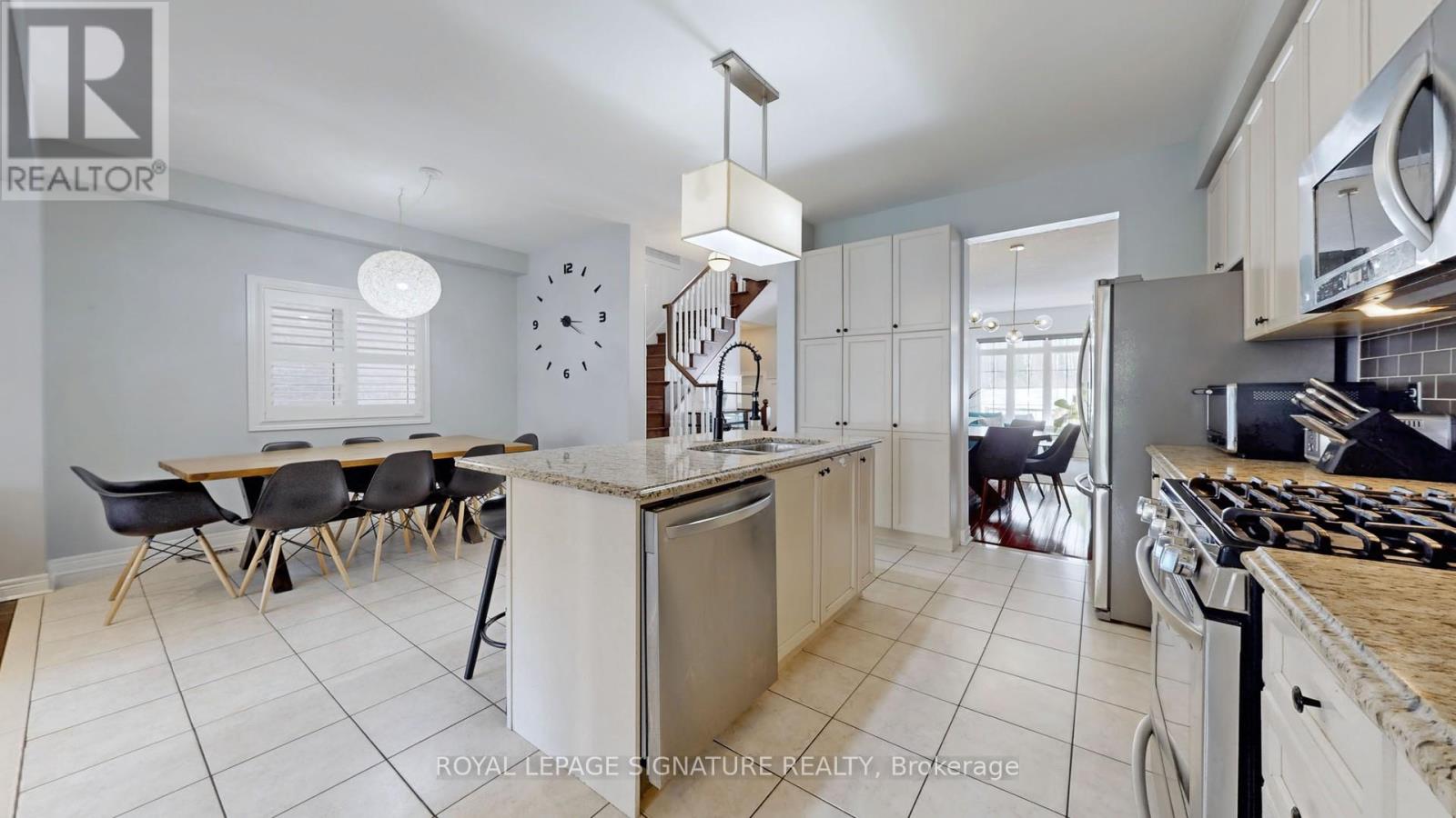 72 Autumn Glow Drive, Markham, Ontario  L6B 0P6 - Photo 10 - N12124045