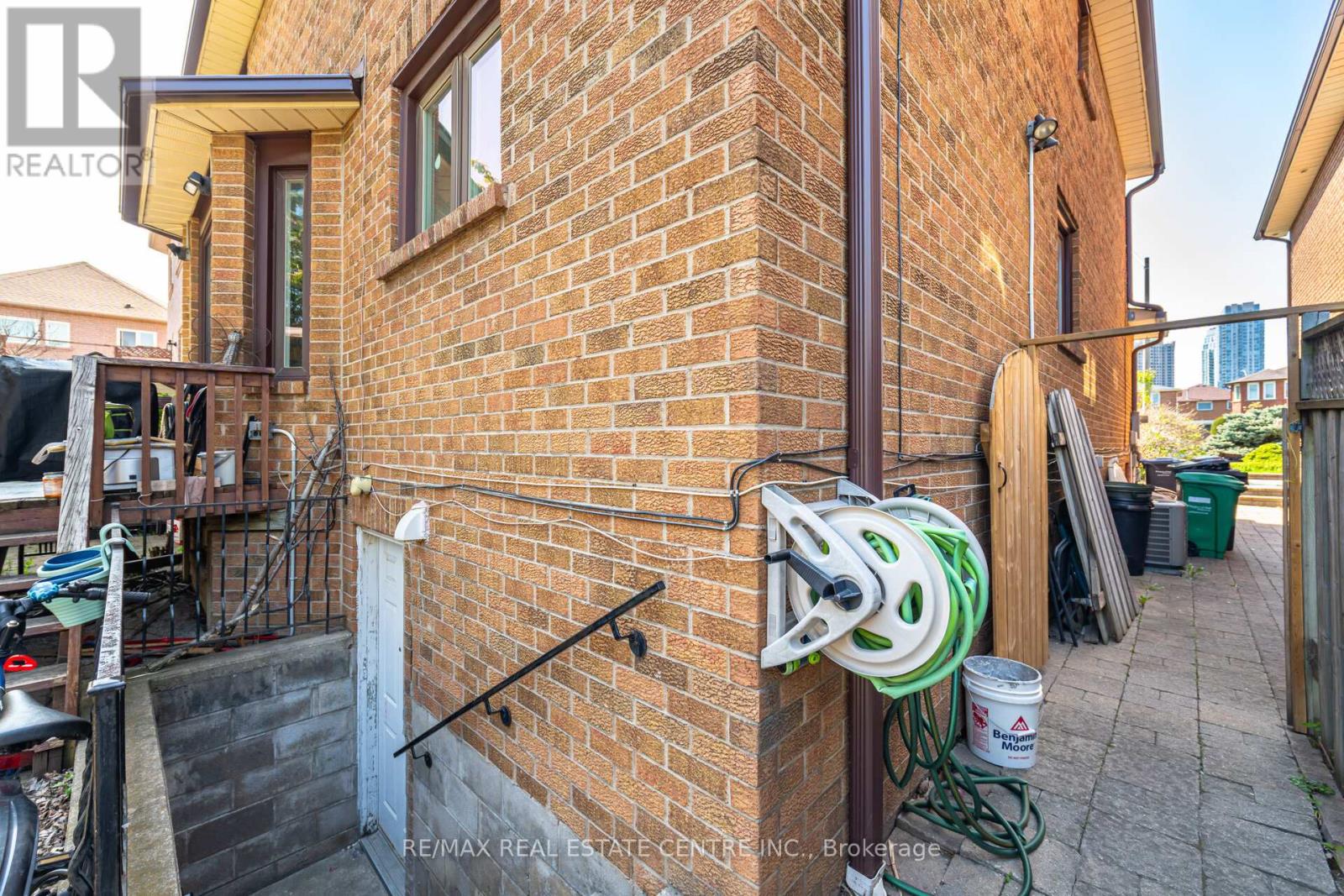 262 Boxmoor Place, Mississauga, Ontario  L5B 3L4 - Photo 38 - W12085184