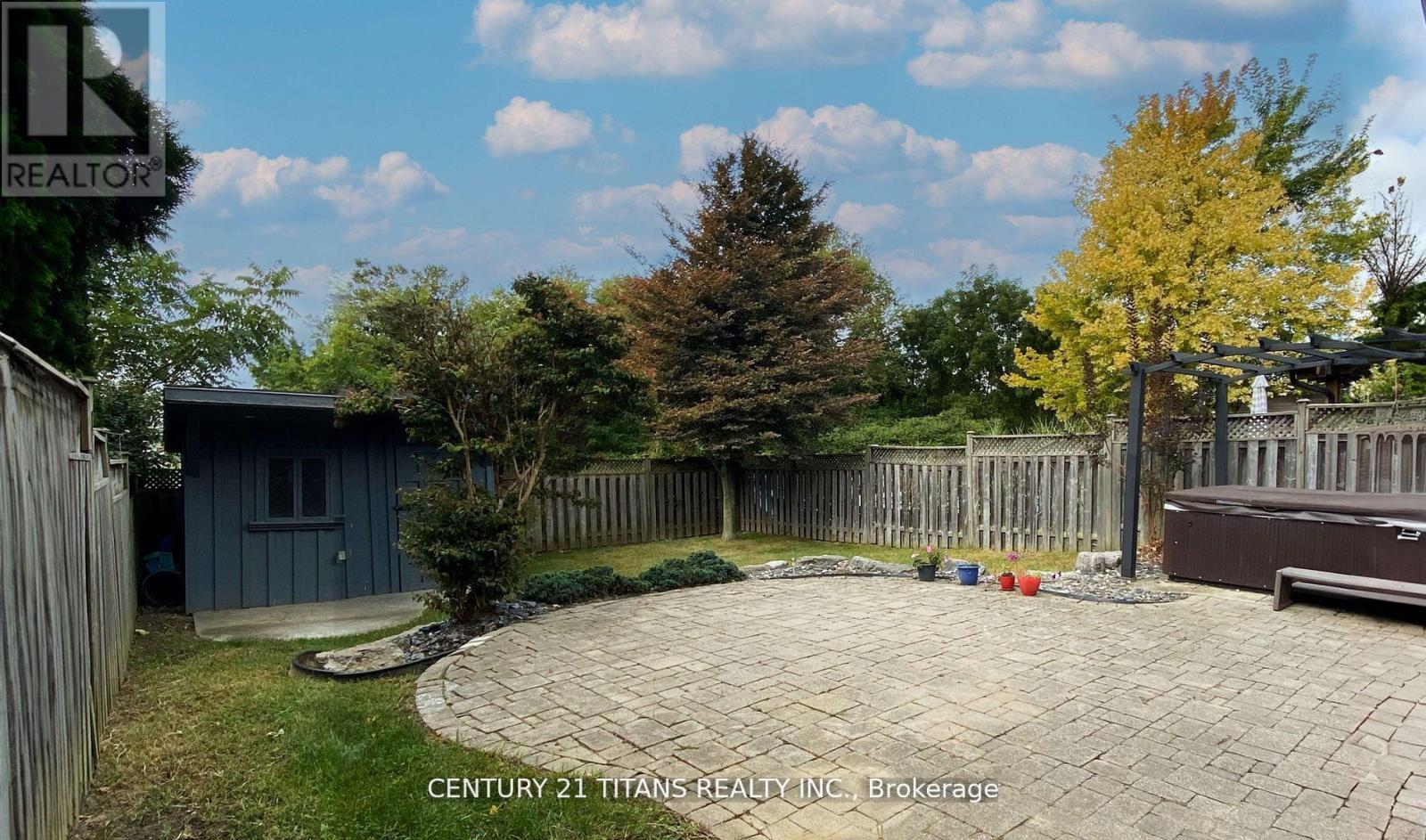 198 Taylor Trail, Chatham-Kent, Ontario  N7L 0A2 - Photo 2 - X12140210