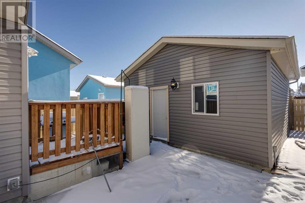 99 Martinwood Road Ne, Calgary, Alberta  T3J 3G7 - Photo 33 - A2195940