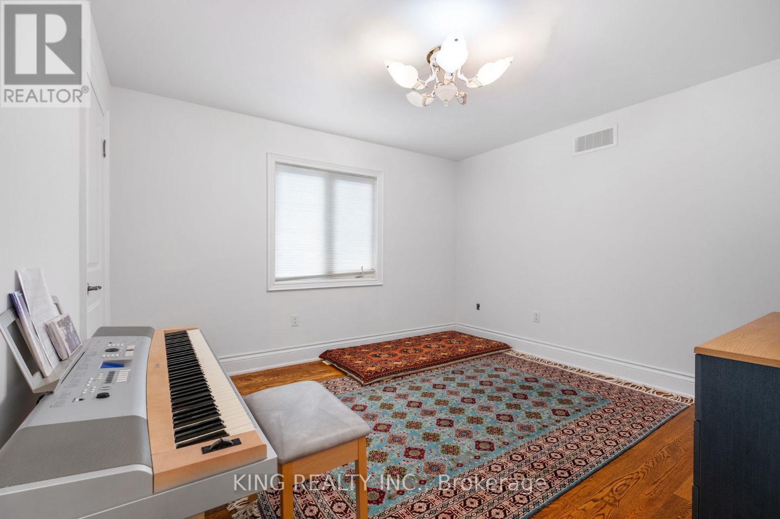 212 19th Avenue, Richmond Hill, Ontario  L4E 3P6 - Photo 28 - N12140249