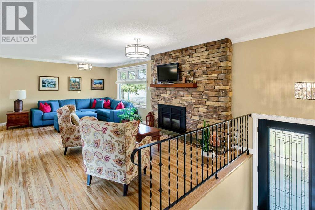 Property at 635 Willingdon Boulevard SE image 4