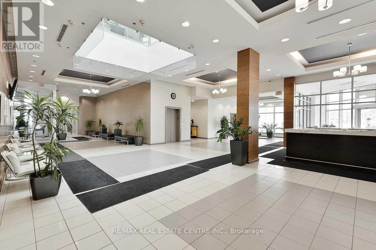 504 - 33 ELM DRIVE, mississauga (city centre), Ontario