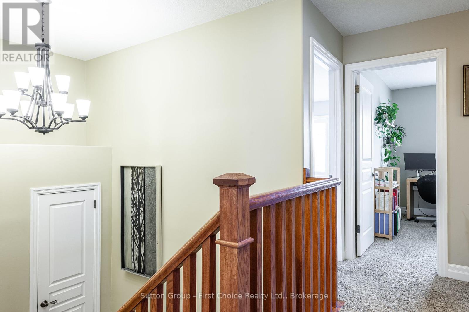 138 Oak Park Drive, Waterloo, Ontario N2K 0B3 - Photo 13 - X12140279