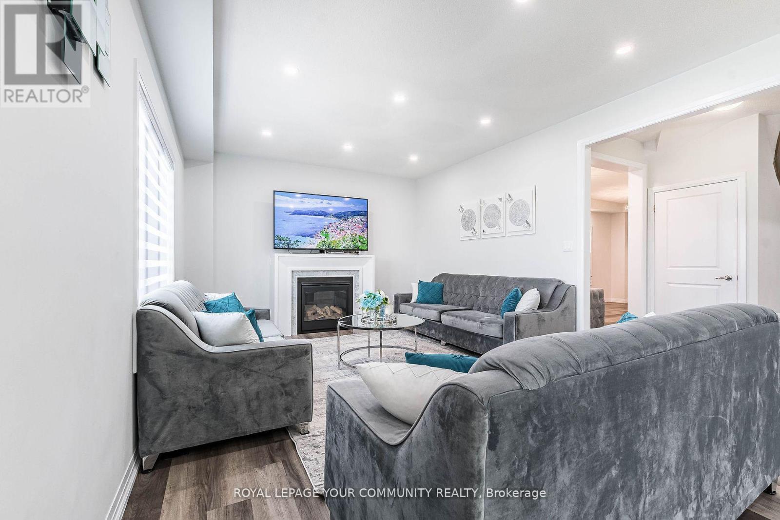 259 Chelsea Crescent, Bradford West Gwillimbury, Ontario  L3Z 4G7 - Photo 10 - N12124627