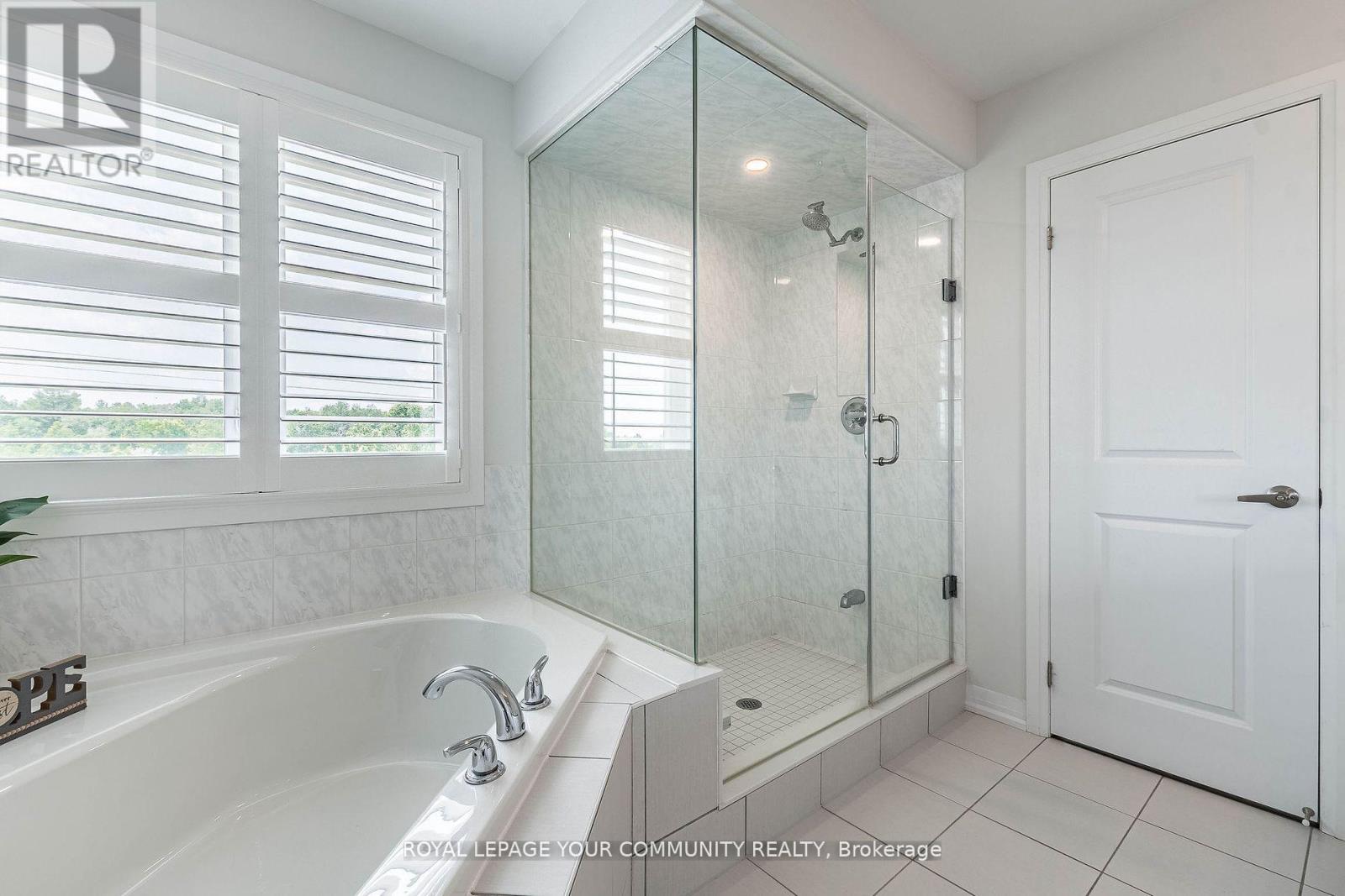 259 Chelsea Crescent, Bradford West Gwillimbury, Ontario  L3Z 4G7 - Photo 24 - N12124627