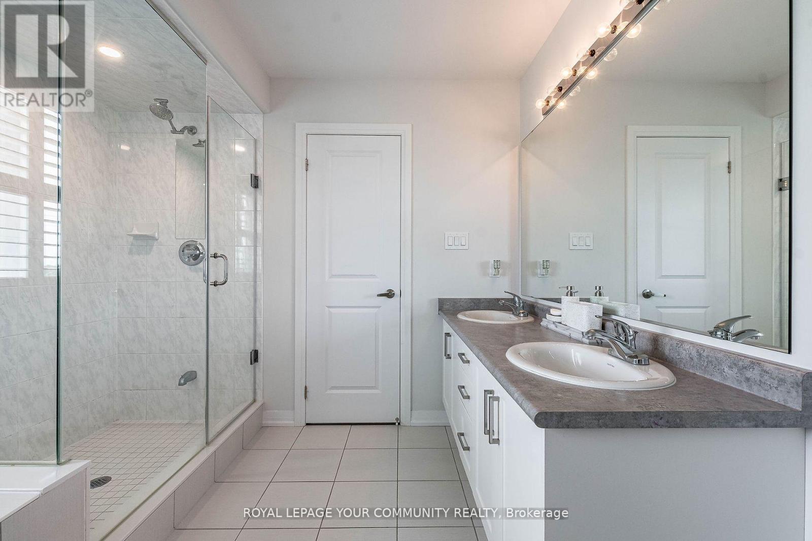 259 Chelsea Crescent, Bradford West Gwillimbury, Ontario  L3Z 4G7 - Photo 25 - N12124627
