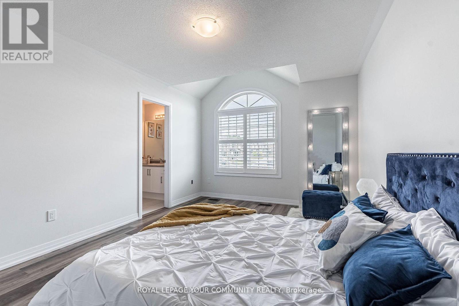 259 Chelsea Crescent, Bradford West Gwillimbury, Ontario  L3Z 4G7 - Photo 32 - N12124627