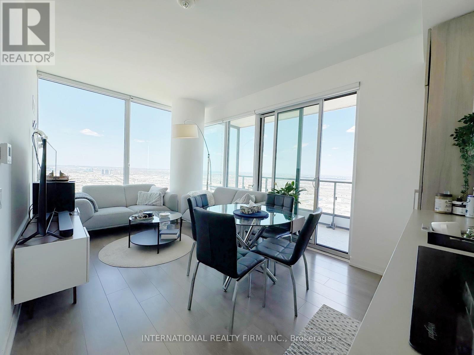 5202 - 950 PORTAGE PARKWAY, Vaughan, Ontario