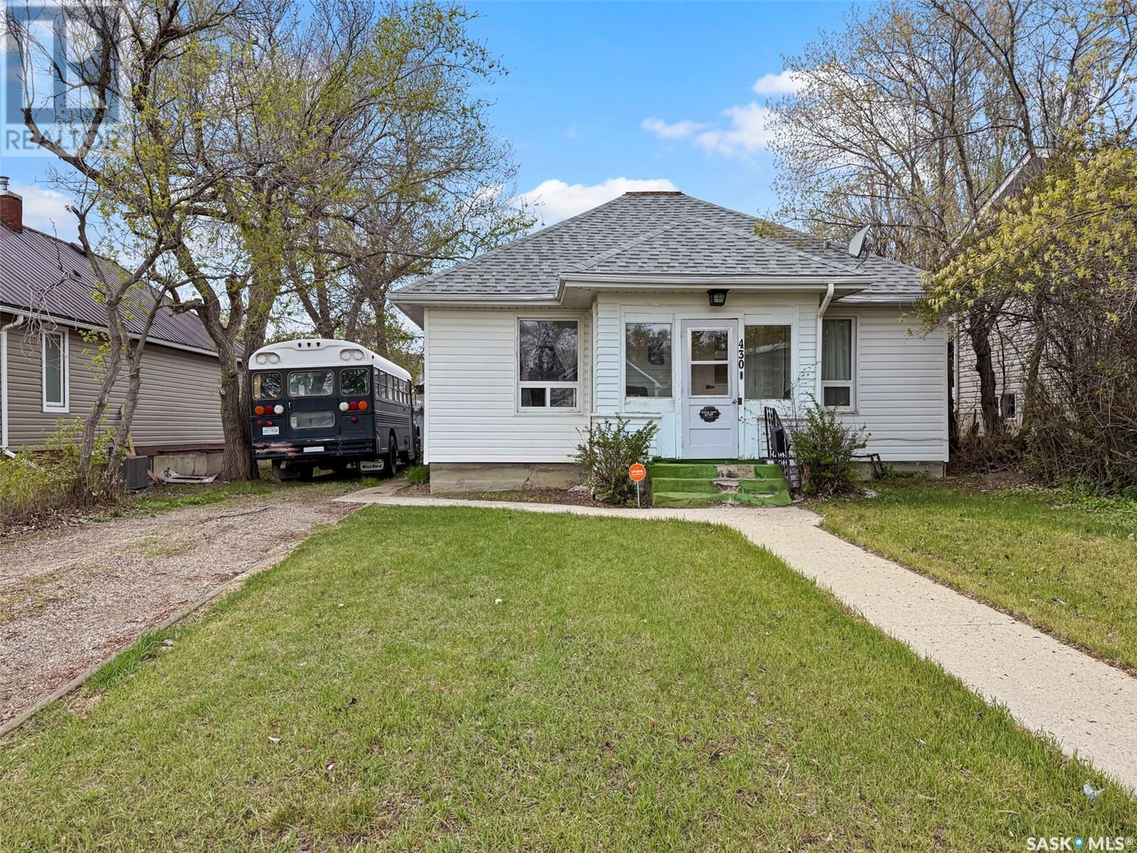 Property at 430 4th AVENUE NW image 1