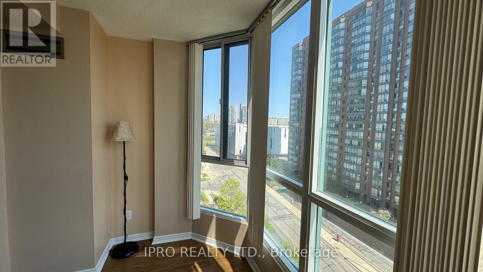 907 - 145 Hillcrest Avenue, Mississauga, Ontario  L5B 3Z1 - Photo 10 - W12140260