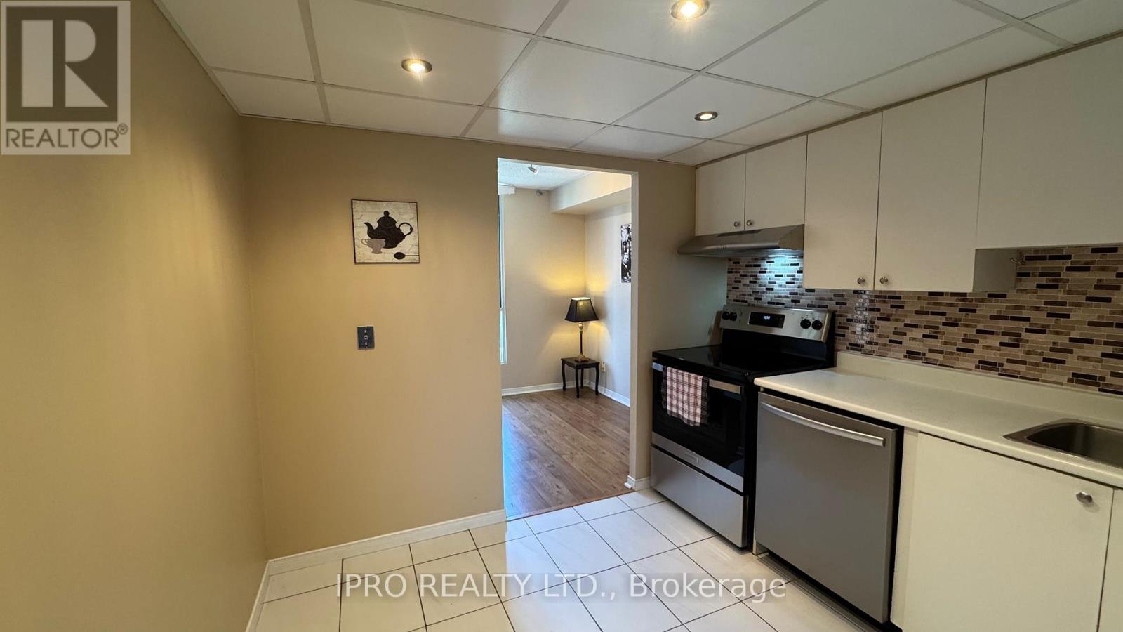 907 - 145 Hillcrest Avenue, Mississauga, Ontario  L5B 3Z1 - Photo 16 - W12140260