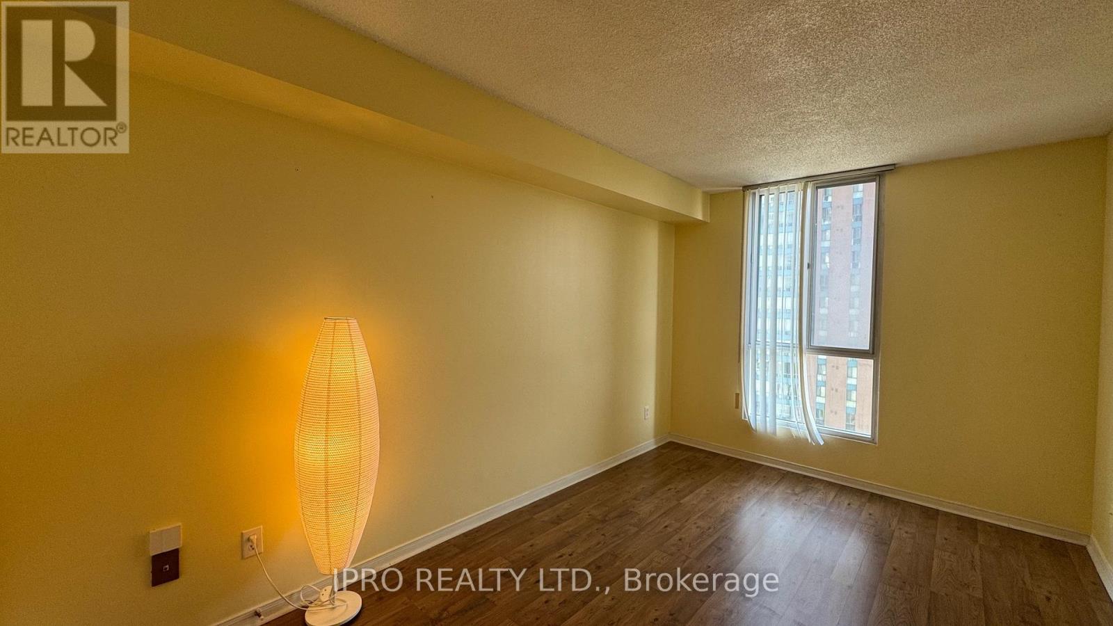 907 - 145 Hillcrest Avenue, Mississauga, Ontario  L5B 3Z1 - Photo 6 - W12140260