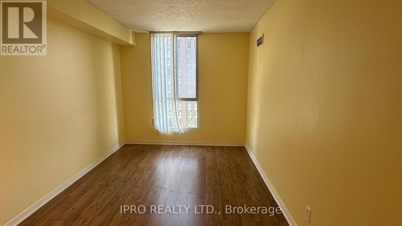 907 - 145 Hillcrest Avenue, Mississauga, Ontario  L5B 3Z1 - Photo 7 - W12140260