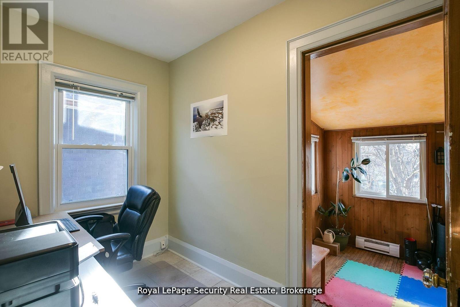 94 Fairbank Avenue, Toronto, Ontario  M6E 3Y7 - Photo 14 - W12140271