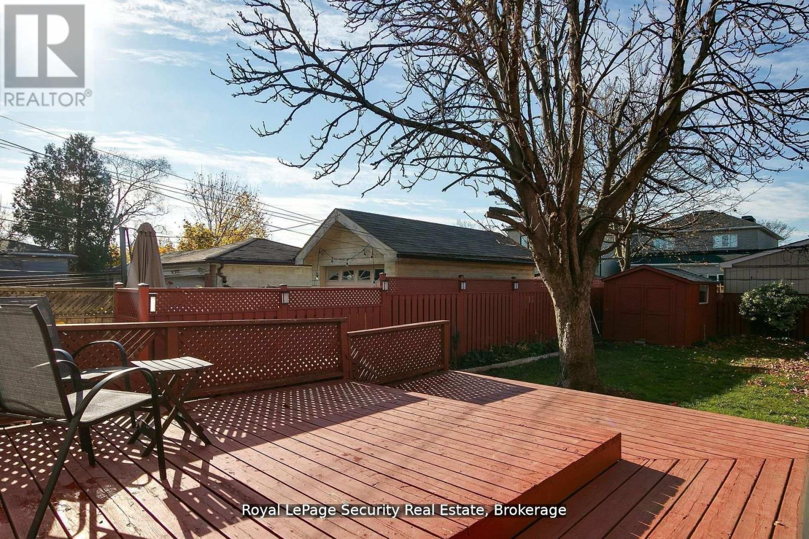 94 Fairbank Avenue, Toronto, Ontario  M6E 3Y7 - Photo 28 - W12140271