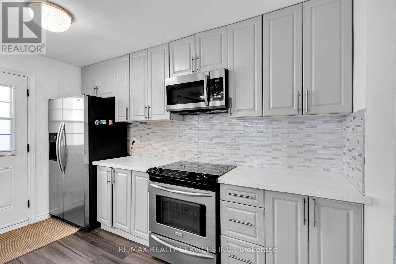 67 Northover Street, Toronto, Ontario  M3L 1W6 - Photo 17 - W12138922