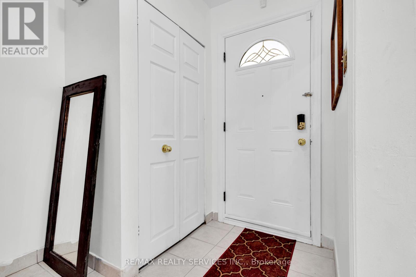 67 Northover Street, Toronto, Ontario  M3L 1W6 - Photo 7 - W12138922