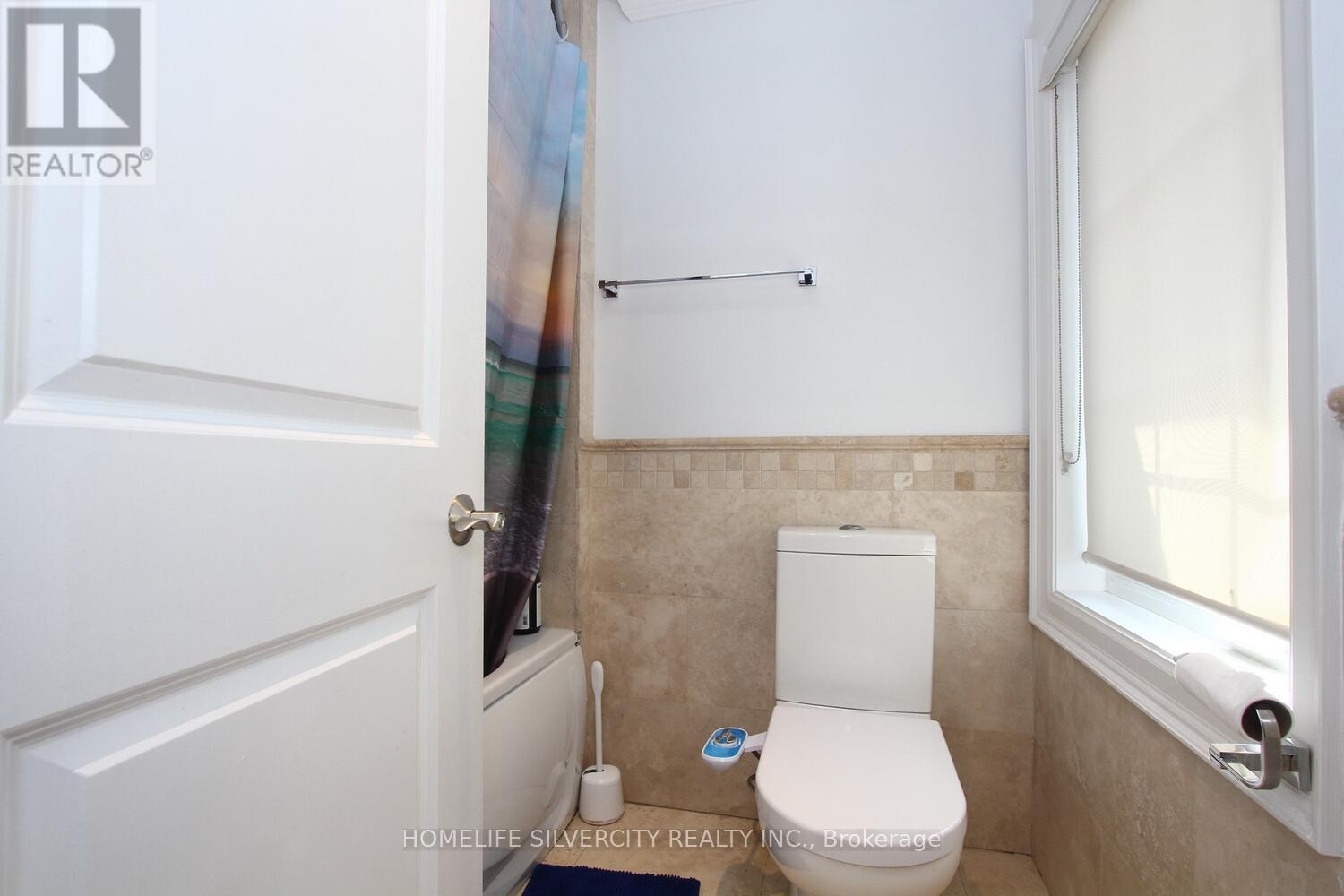4 Byng Avenue, Toronto, Ontario  M9W 2M9 - Photo 31 - W12140289