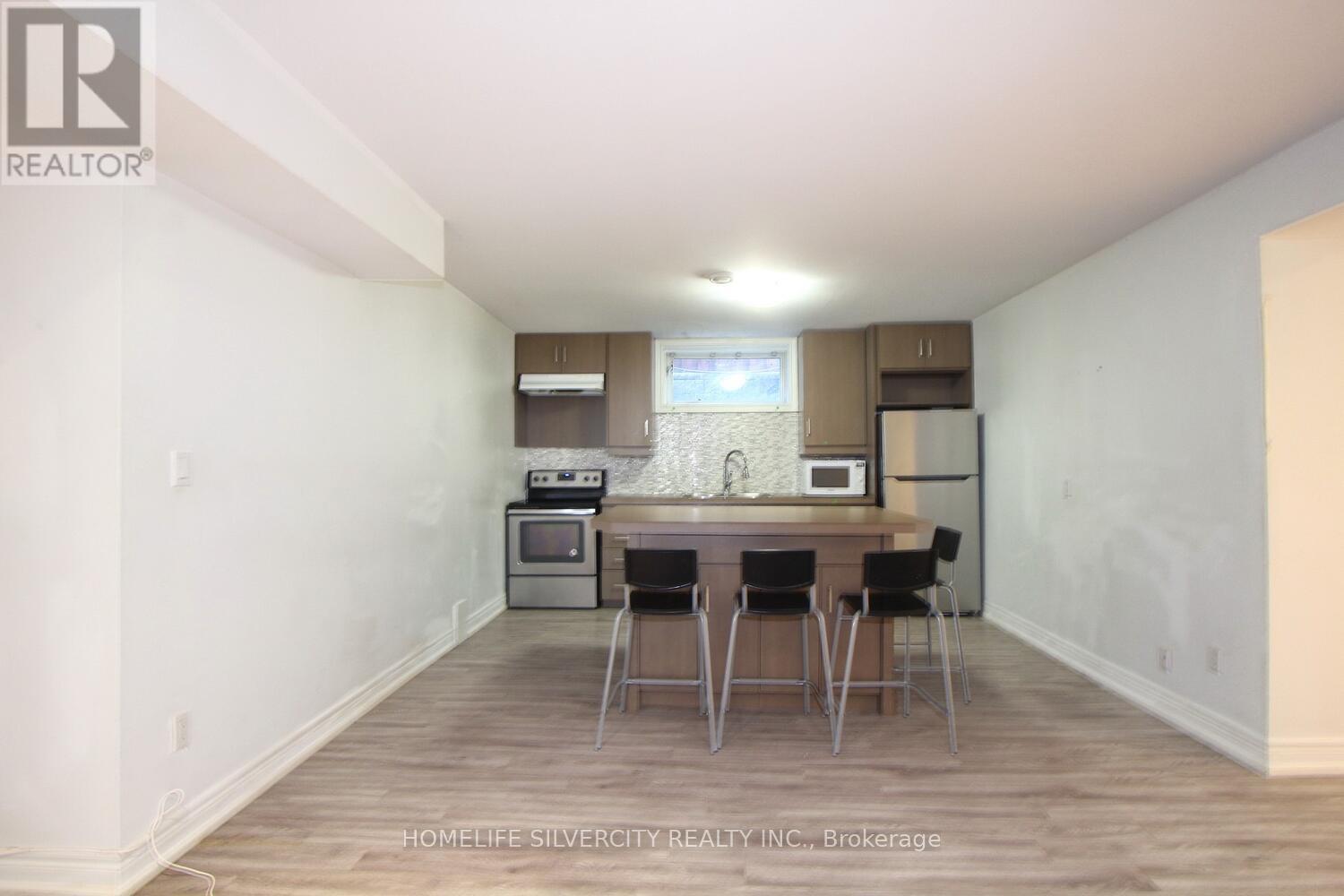 4 Byng Avenue, Toronto, Ontario  M9W 2M9 - Photo 43 - W12140289