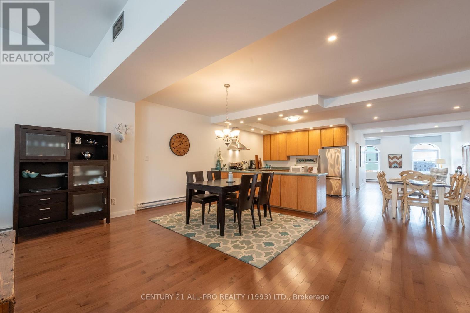 40 King Street W, Cobourg, Ontario  K9A 2M1 - Photo 3 - X12140297